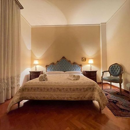 Royal Suite - Near Station & City Center Модена Экстерьер фото